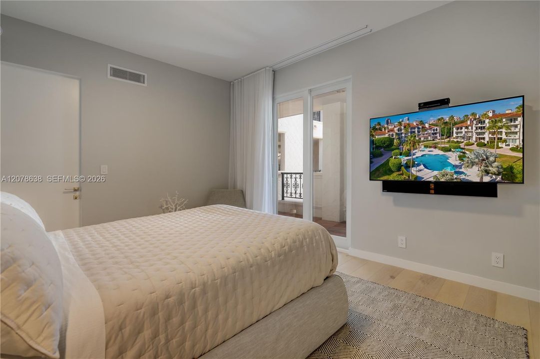 En Venta: $4,400,000 (3 camas, 3 baños, 1912 Pies cuadrados)