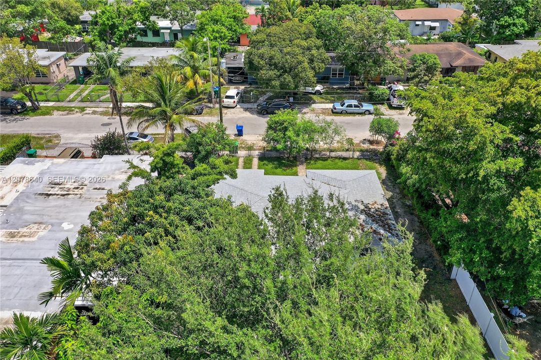 На продажу: $649,000 (2 спален, 1 ванн, 1001 Квадратных фут)
