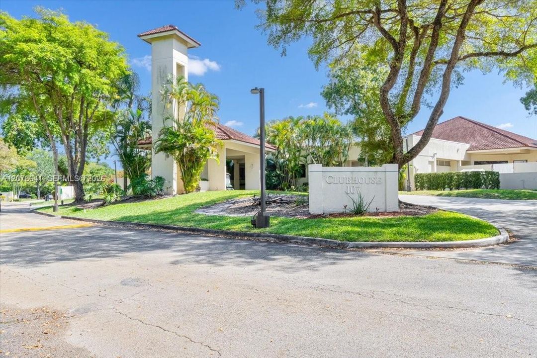 En Renta: $1,995 (2 camas, 2 baños, 920 Pies cuadrados)