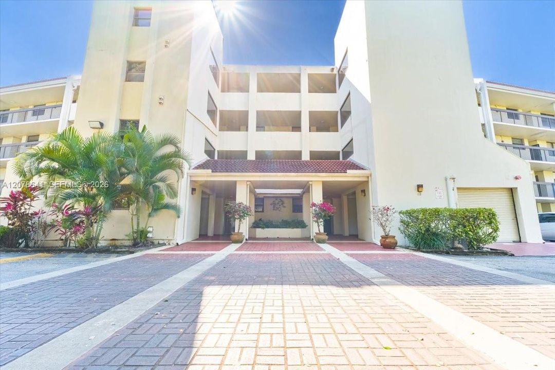 En Renta: $1,995 (2 camas, 2 baños, 920 Pies cuadrados)