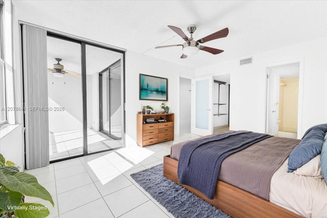 En Renta: $1,995 (2 camas, 2 baños, 920 Pies cuadrados)