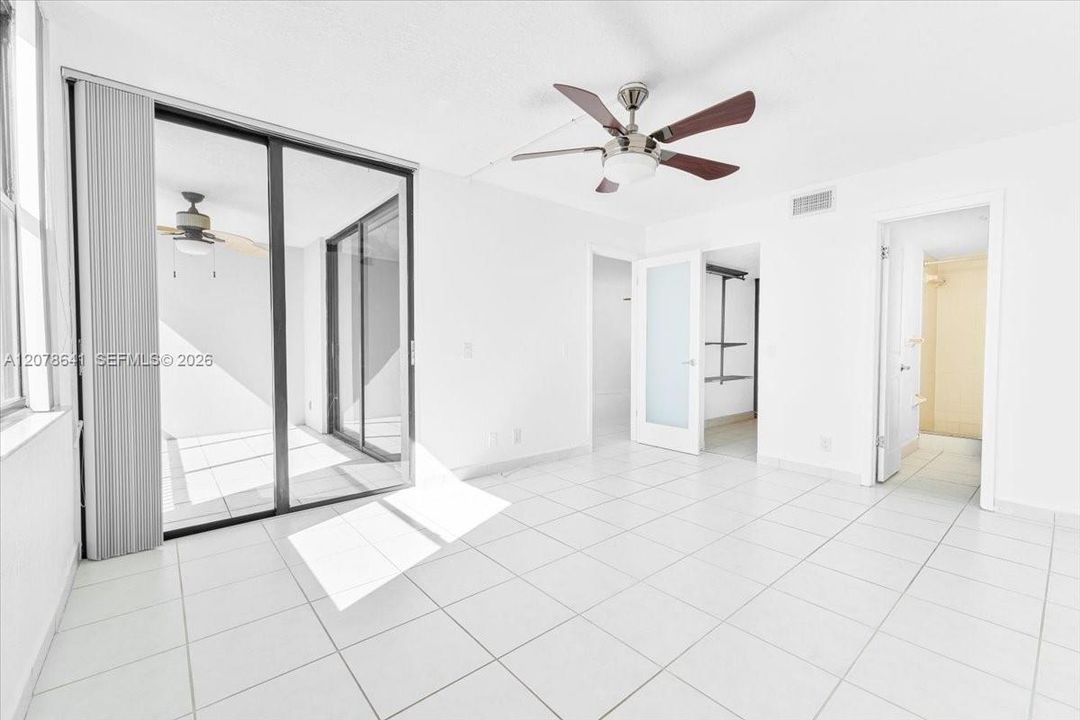 En Renta: $1,995 (2 camas, 2 baños, 920 Pies cuadrados)
