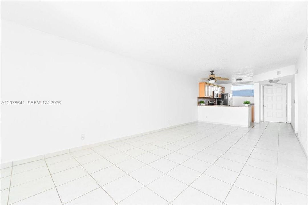 En Renta: $1,995 (2 camas, 2 baños, 920 Pies cuadrados)