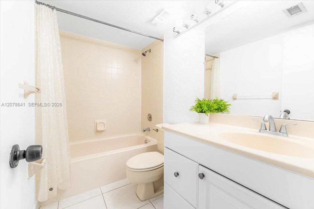 En Renta: $1,995 (2 camas, 2 baños, 920 Pies cuadrados)