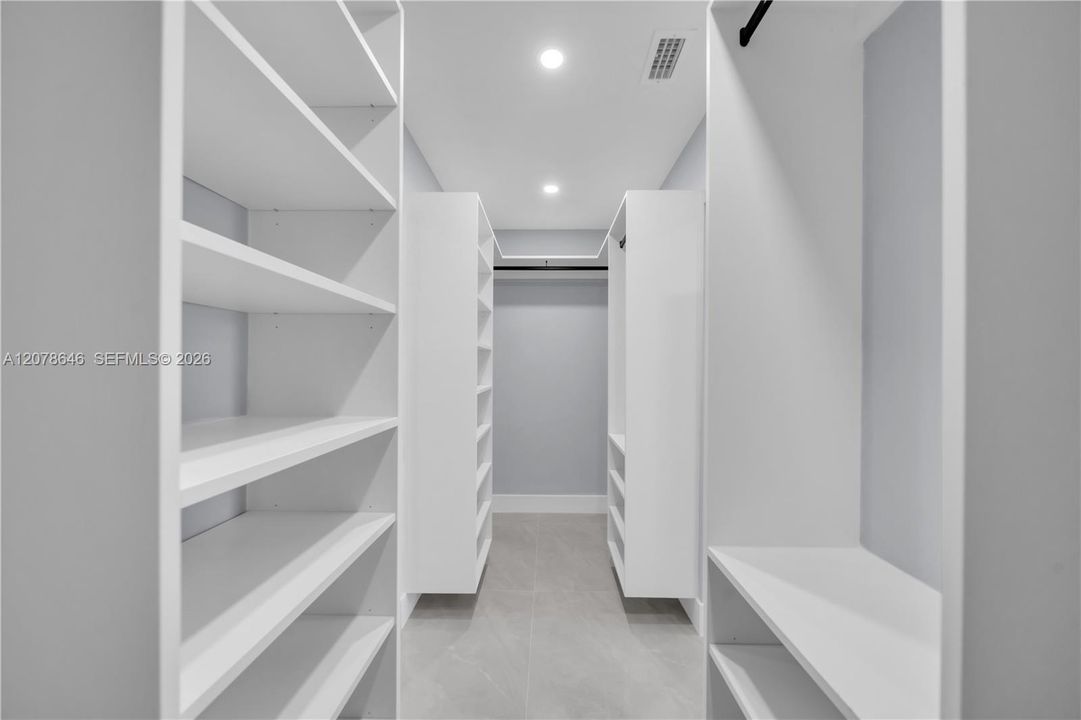 На продажу: $379,900 (3 спален, 2 ванн, 1362 Квадратных фут)