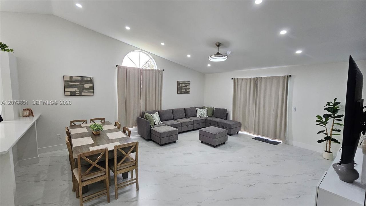 En Venta: $499,000 (3 camas, 2 baños, 1410 Pies cuadrados)