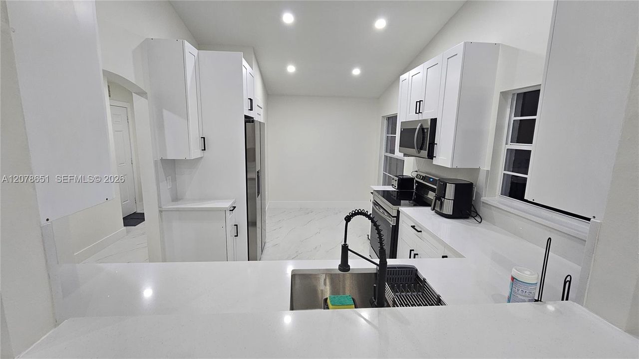En Venta: $499,000 (3 camas, 2 baños, 1410 Pies cuadrados)