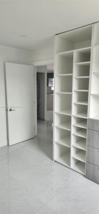For Rent: $3,500 (3 beds, 2 baths, 900 Square Feet)