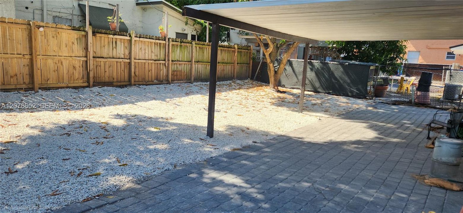 For Rent: $3,500 (3 beds, 2 baths, 900 Square Feet)