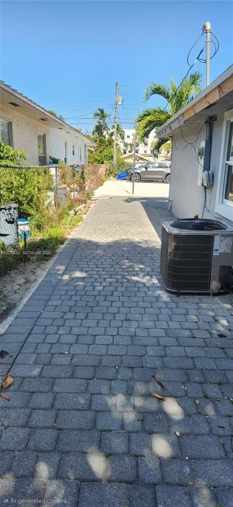 For Rent: $3,500 (3 beds, 2 baths, 900 Square Feet)