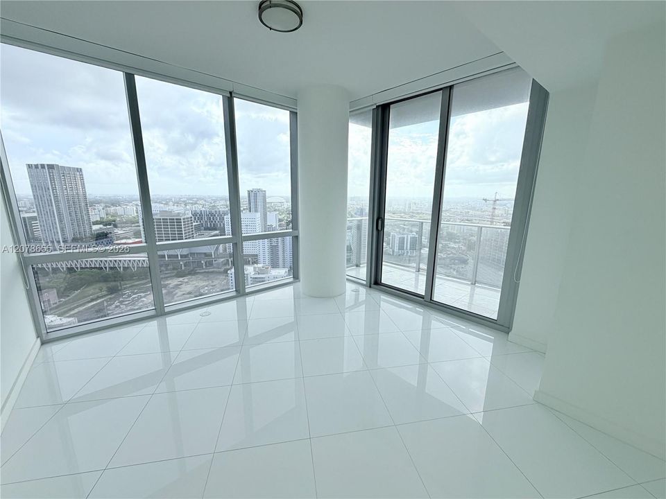 En Venta: $680,000 (1 camas, 1 baños, 937 Pies cuadrados)