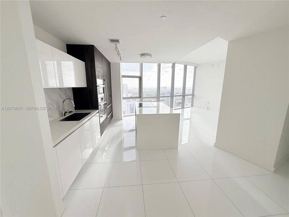 En Venta: $680,000 (1 camas, 1 baños, 937 Pies cuadrados)
