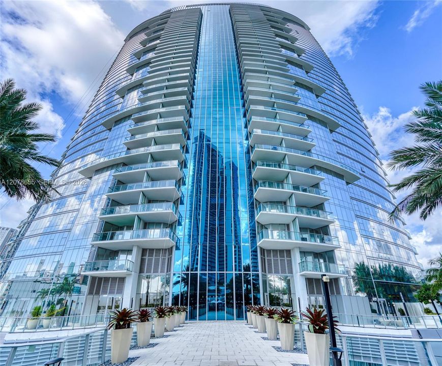 En Venta: $680,000 (1 camas, 1 baños, 937 Pies cuadrados)