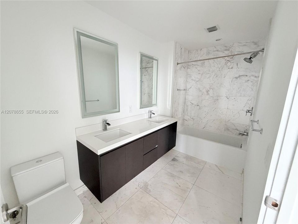 En Venta: $680,000 (1 camas, 1 baños, 937 Pies cuadrados)