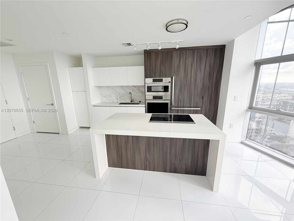 En Venta: $680,000 (1 camas, 1 baños, 937 Pies cuadrados)
