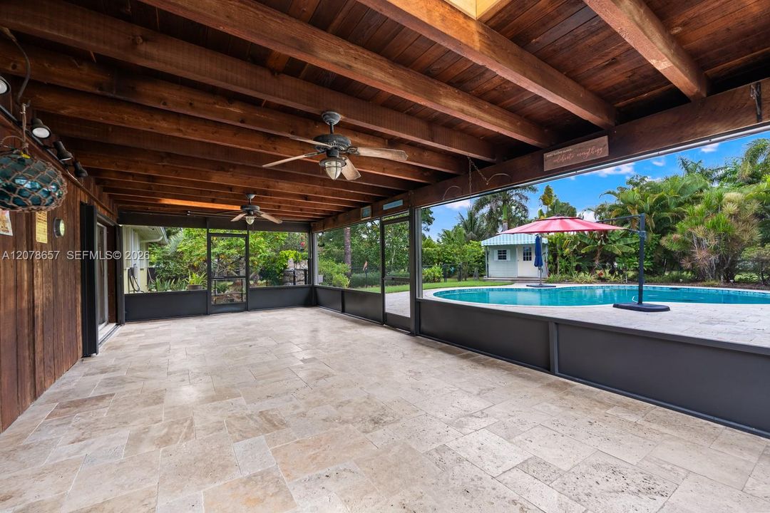 En Venta: $974,900 (3 camas, 2 baños, 1909 Pies cuadrados)