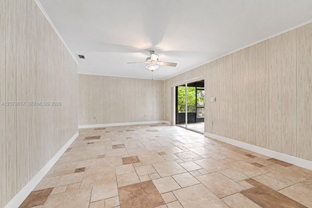 En Venta: $974,900 (3 camas, 2 baños, 1909 Pies cuadrados)