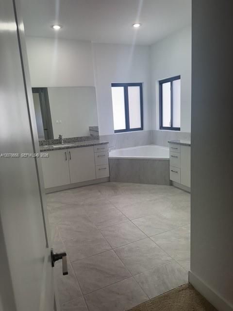 En Venta: $794,990 (5 camas, 4 baños, 0 Pies cuadrados)
