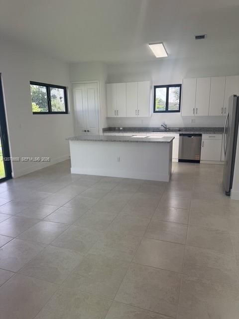 En Venta: $794,990 (5 camas, 4 baños, 0 Pies cuadrados)