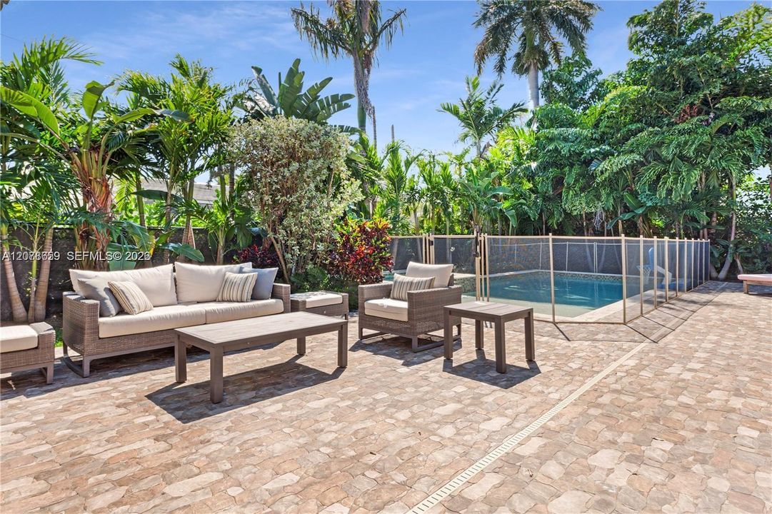 En Venta: $6,499,000 (5 camas, 6 baños, 3724 Pies cuadrados)