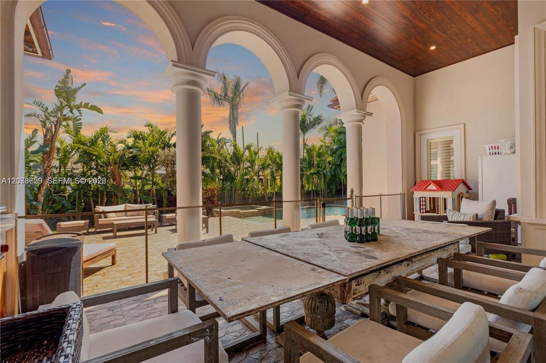En Venta: $6,499,000 (5 camas, 6 baños, 3724 Pies cuadrados)