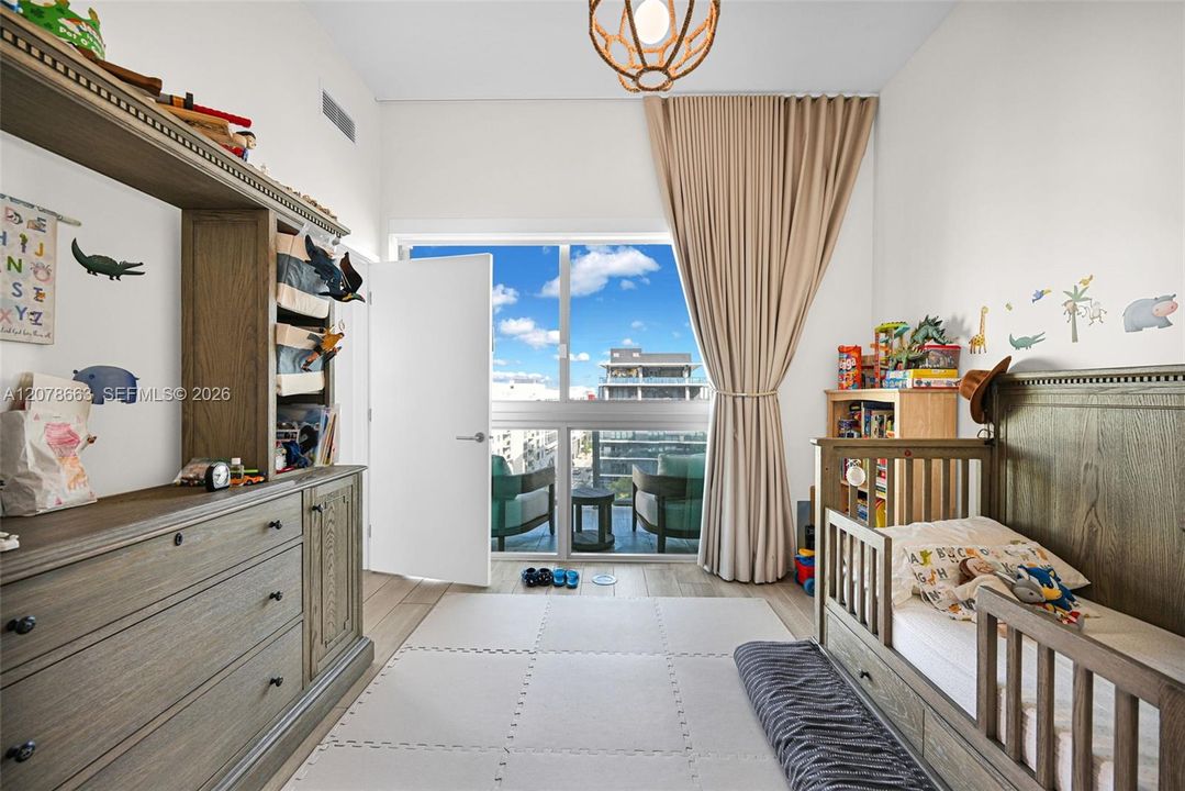 En Venta: $625,000 (2 camas, 2 baños, 962 Pies cuadrados)