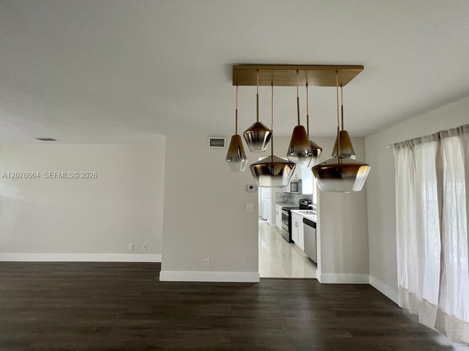 For Rent: $3,700 (2 beds, 2 baths, 1586 Square Feet)