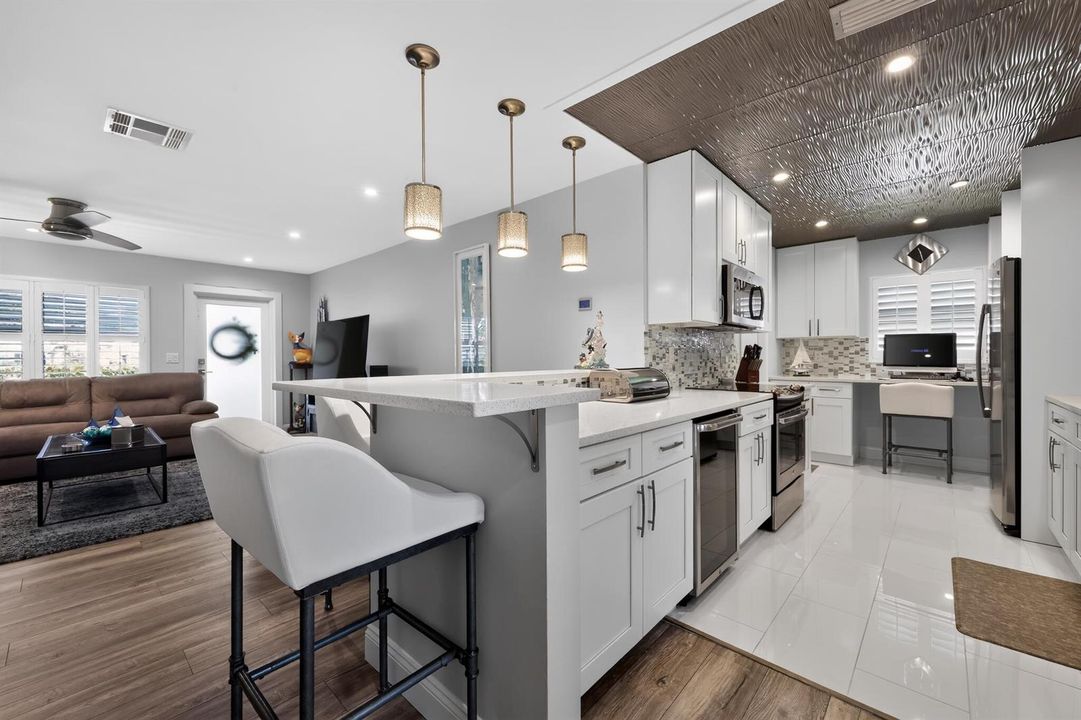 16_3550_Joseph_Dr-Kitchen-0061