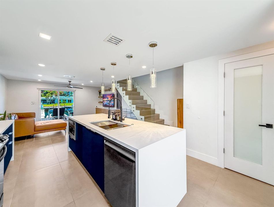 5-web-or-mls-JOY_053805