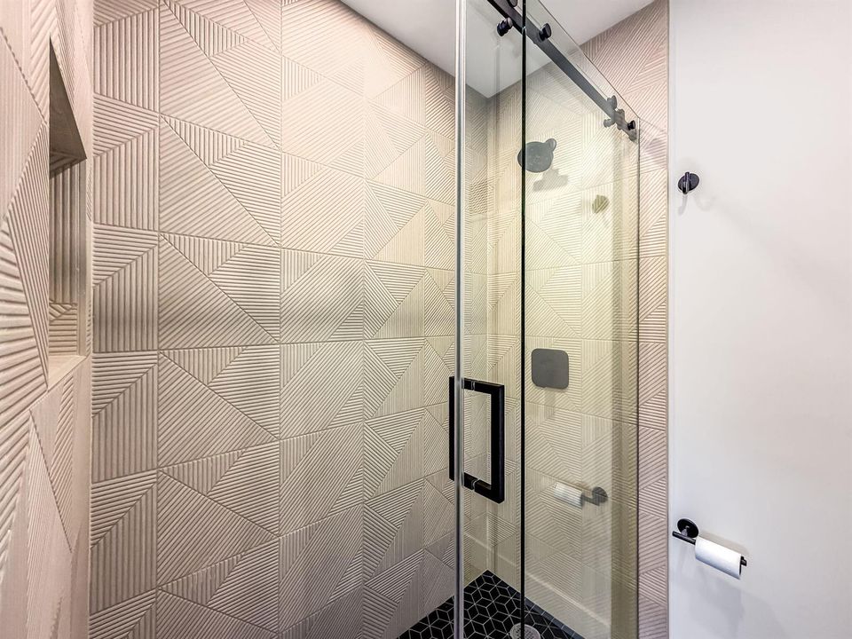 31-web-or-mls-JOY_053915