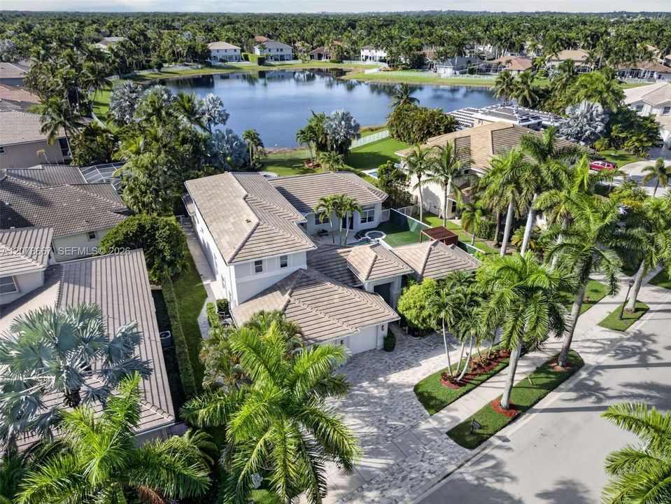 На продажу: $2,495,000 (5 спален, 5 ванн, 4858 Квадратных фут)