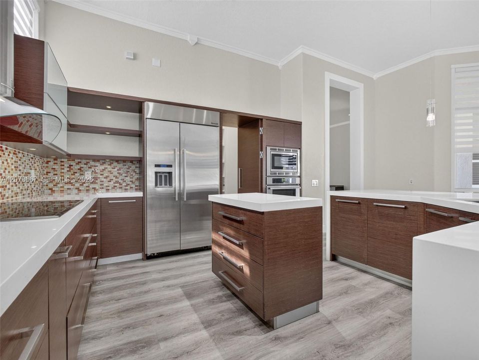 На продажу: $2,495,000 (5 спален, 5 ванн, 4858 Квадратных фут)