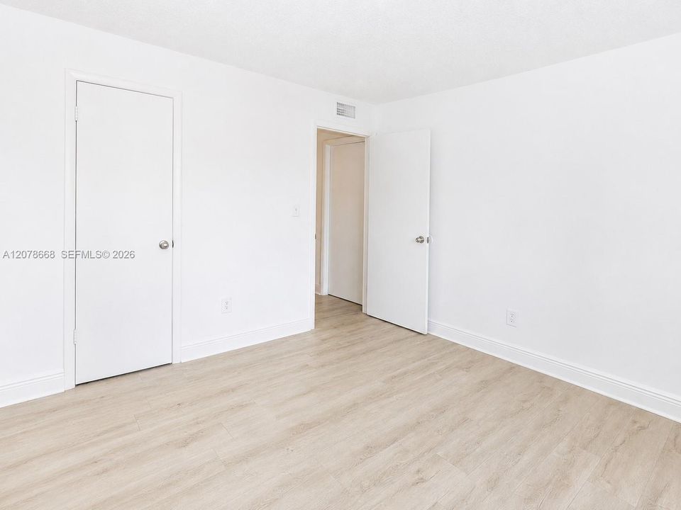 For Rent: $1,950 (2 beds, 2 baths, 1036 Square Feet)