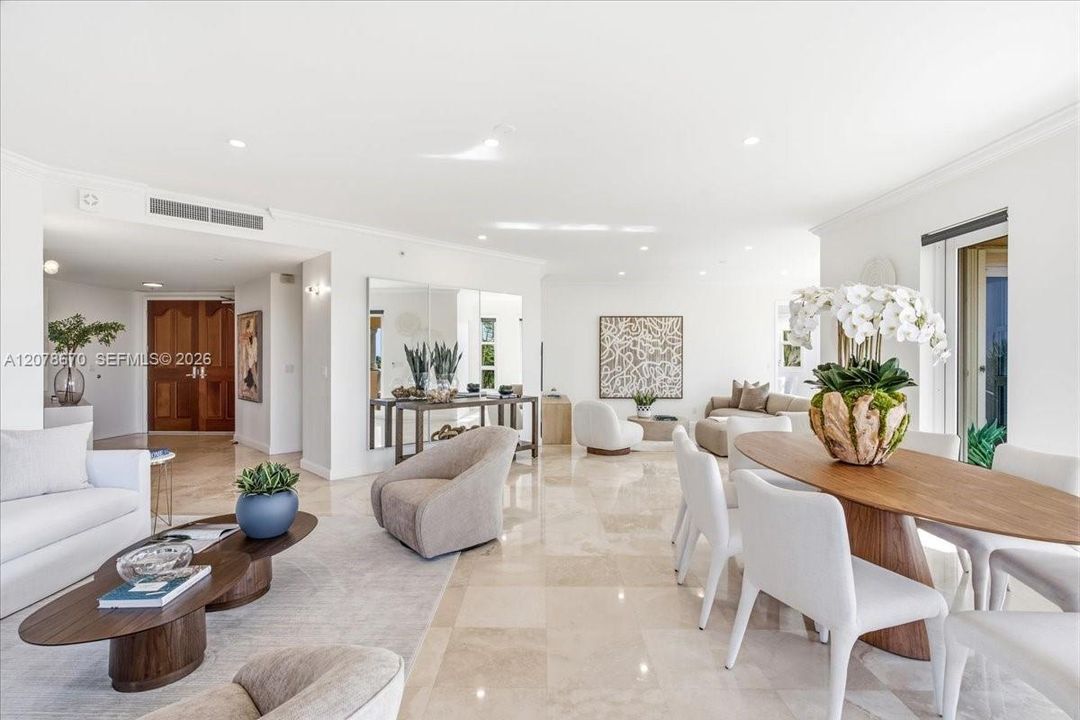 En Venta: $1,850,000 (3 camas, 3 baños, 2980 Pies cuadrados)