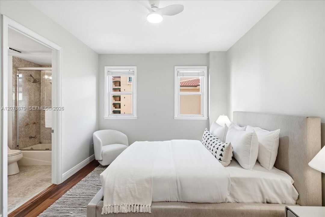 En Venta: $1,850,000 (3 camas, 3 baños, 2980 Pies cuadrados)