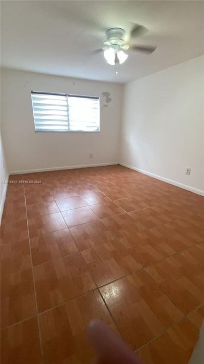 For Rent: $1,600 (1 beds, 1 baths, 740 Square Feet)