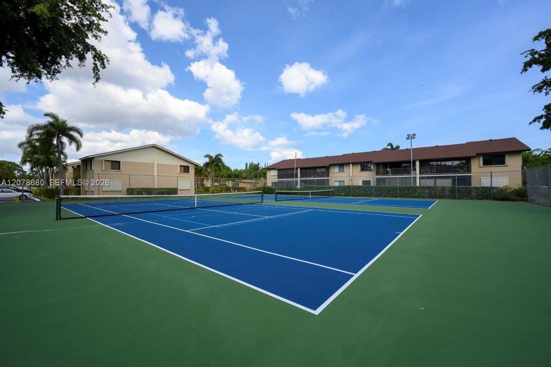 For Rent: $2,200 (2 beds, 2 baths, 1150 Square Feet)