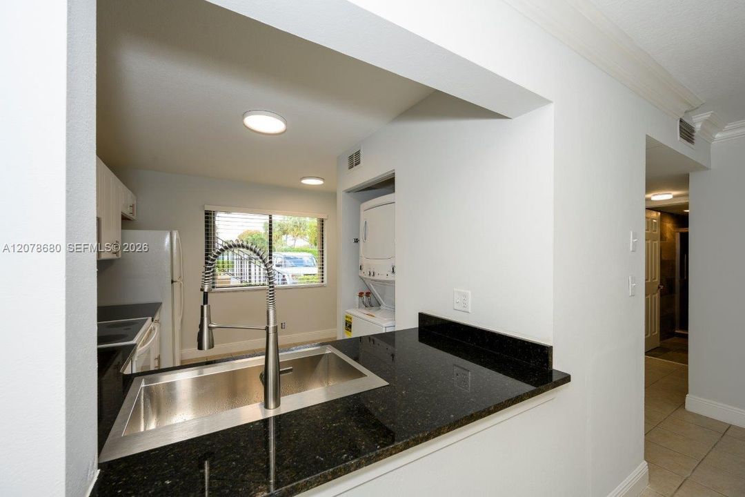 For Rent: $2,200 (2 beds, 2 baths, 1150 Square Feet)