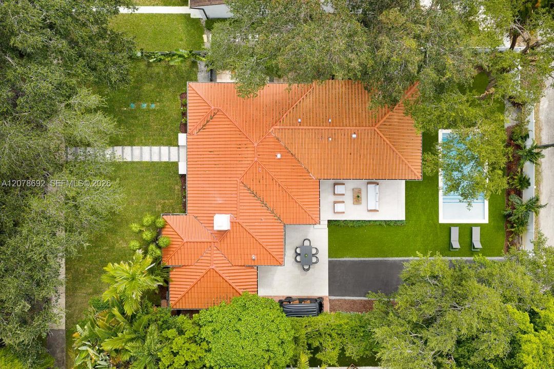 На продажу: $2,222,000 (4 спален, 3 ванн, 2227 Квадратных фут)