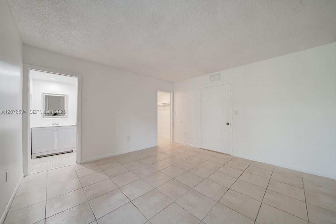 En Venta: $265,000 (2 camas, 2 baños, 965 Pies cuadrados)