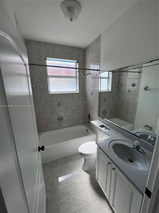 En Renta: $2,600 (2 camas, 1 baños, 1555 Pies cuadrados)
