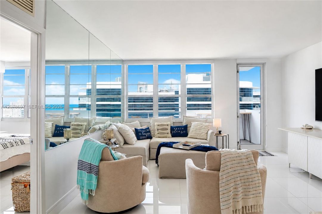 En Venta: $875,000 (1 camas, 2 baños, 890 Pies cuadrados)