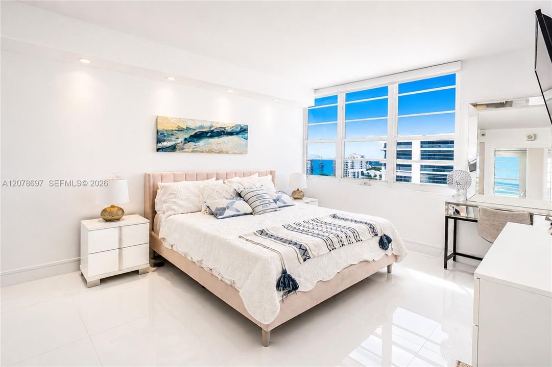 En Venta: $875,000 (1 camas, 2 baños, 890 Pies cuadrados)