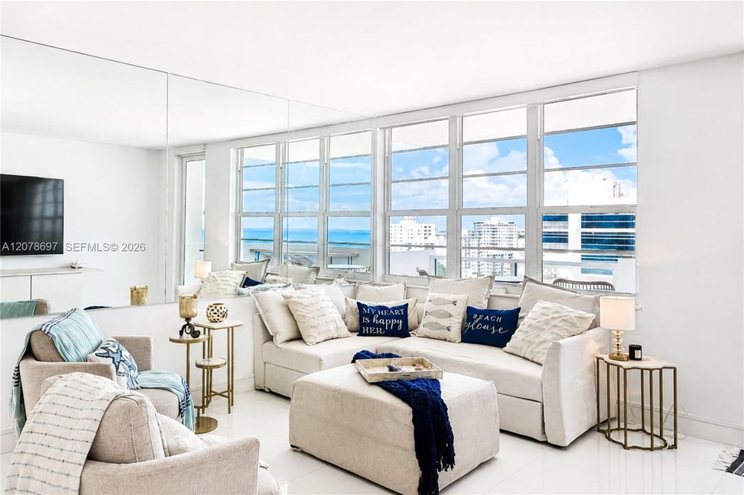 En Venta: $875,000 (1 camas, 2 baños, 890 Pies cuadrados)