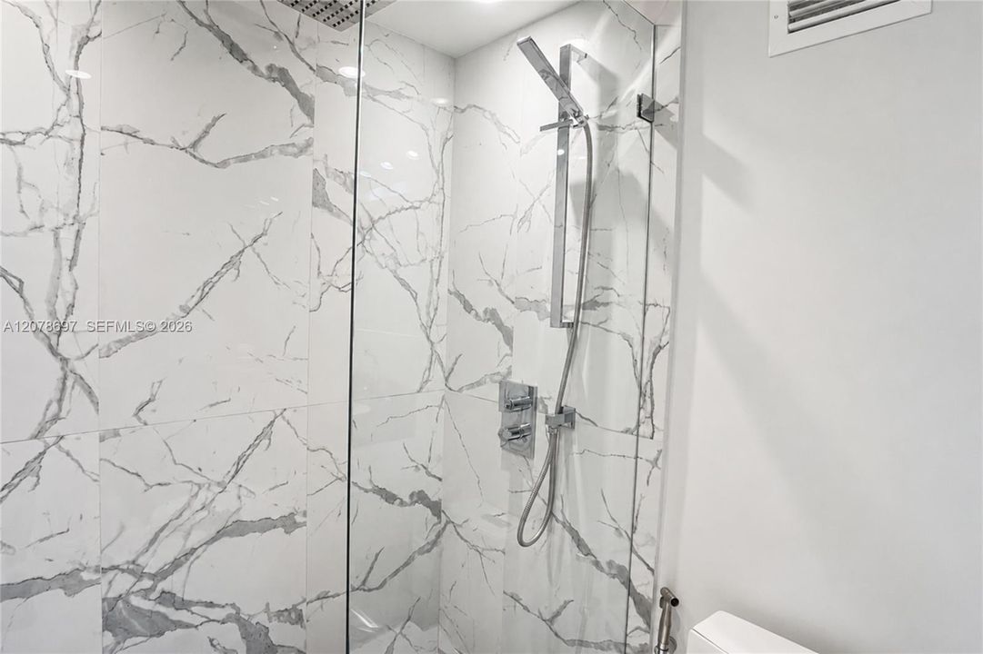 En Venta: $875,000 (1 camas, 2 baños, 890 Pies cuadrados)