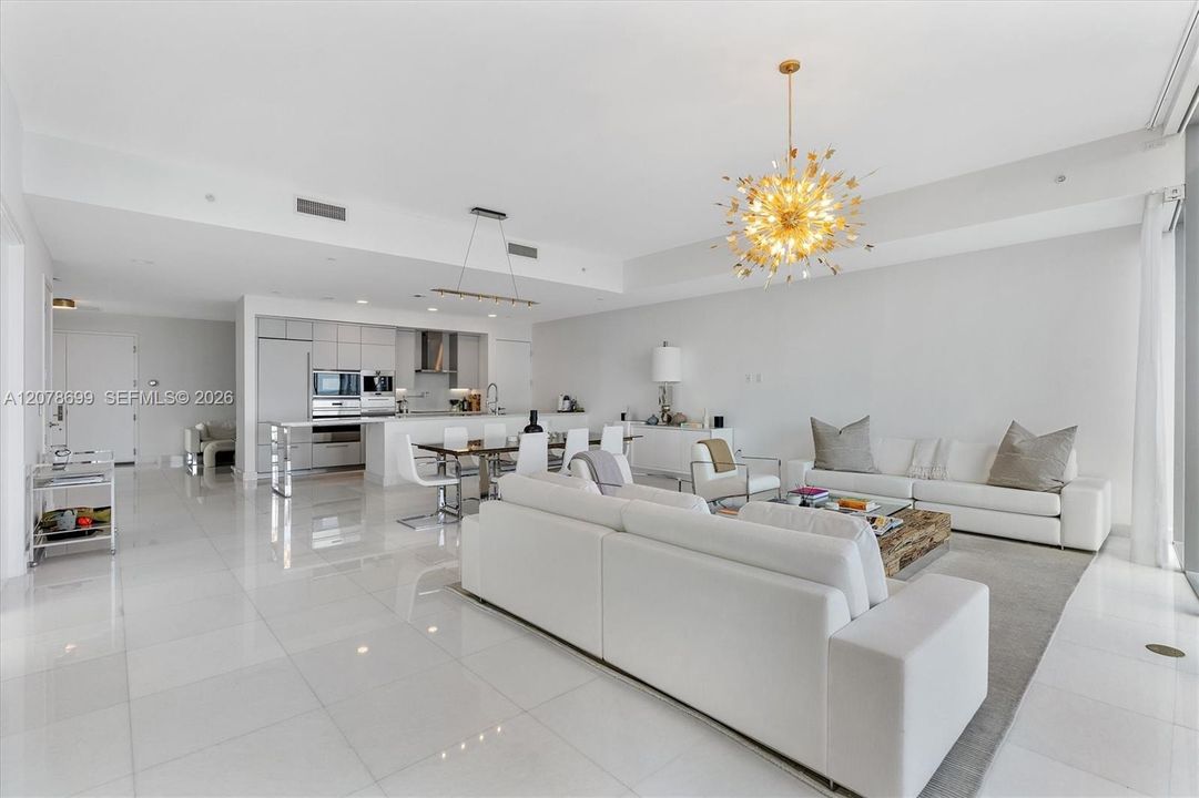 En Venta: $2,899,000 (2 camas, 3 baños, 2070 Pies cuadrados)