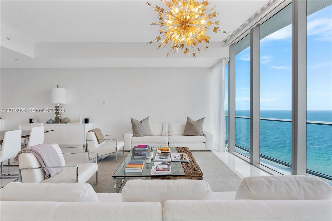 En Venta: $2,899,000 (2 camas, 3 baños, 2070 Pies cuadrados)