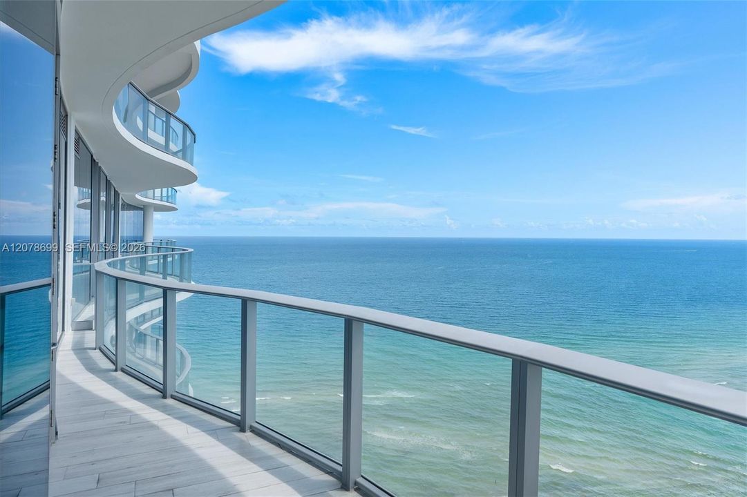 En Venta: $2,899,000 (2 camas, 3 baños, 2070 Pies cuadrados)