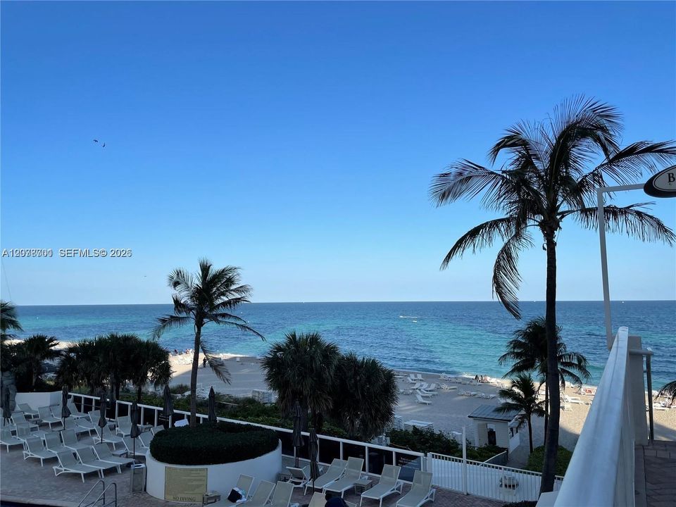 For Sale: $257,000 (0 beds, 1 baths, 664 Square Feet)