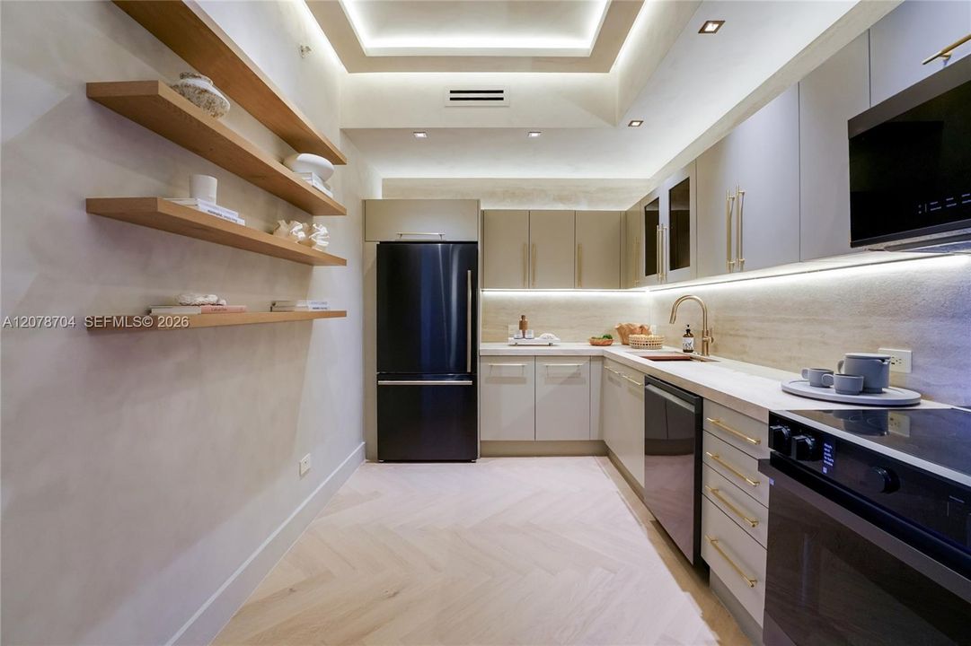 For Rent: $4,450 (1 beds, 2 baths, 875 Square Feet)